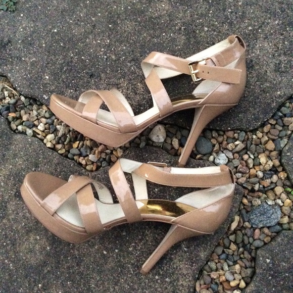 Michael Kors heels - Picture 3 of 7